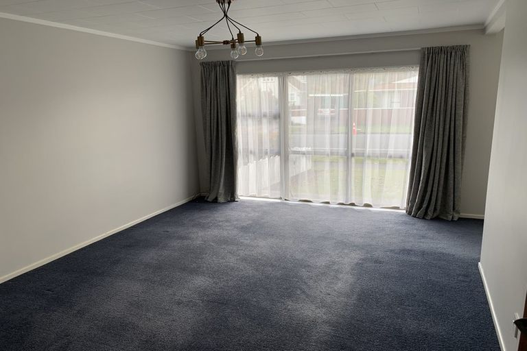 Photo of property in 1/48 Kowhai Avenue, Ebdentown, Upper Hutt, 5018