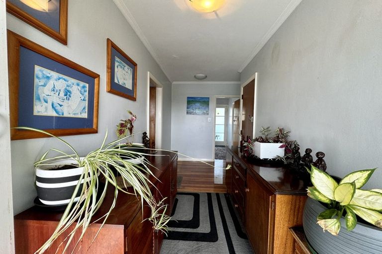 Photo of property in 16 Ernest Street, Ranui, Porirua, 5024