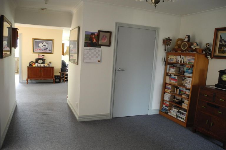 Photo of property in 12 Exeter Street, Waimate, 7924