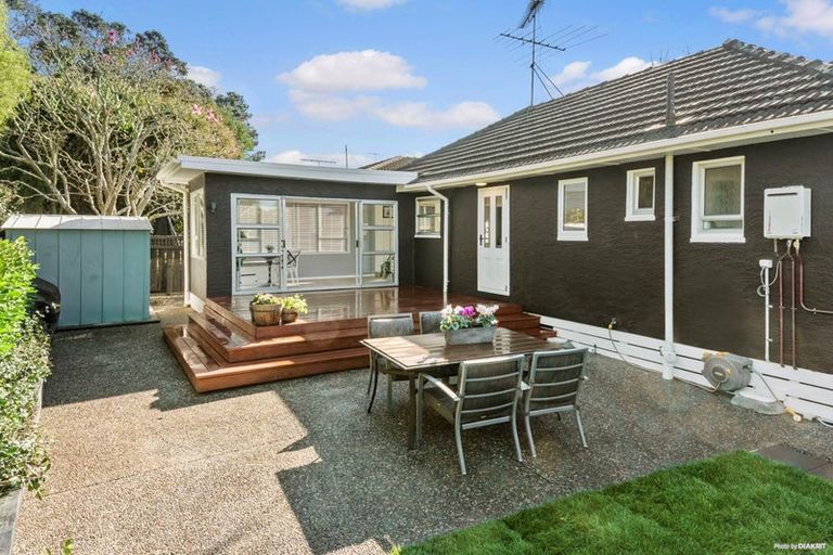 Photo of property in 2/113 Nile Road, Milford, Auckland, 0620