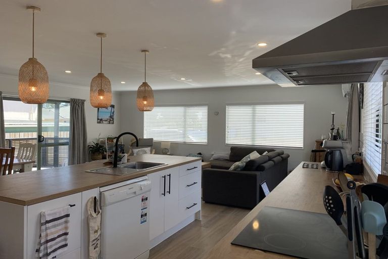 Photo of property in 28 Bellevue Road, Brookfield, Tauranga, 3110