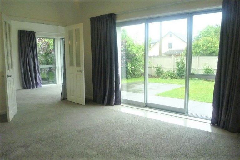 Photo of property in 2 Plynlimon Road, Fendalton, Christchurch, 8052