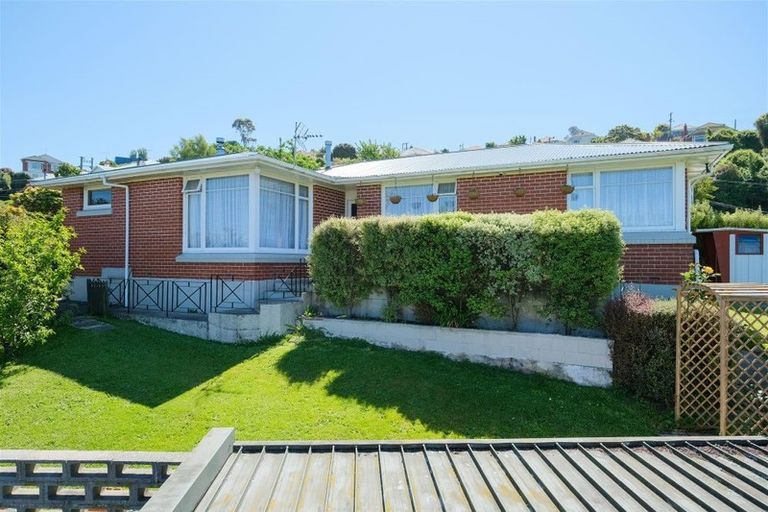 Photo of property in 16 Forfar Street, Clyde Hill, Dunedin, 9011
