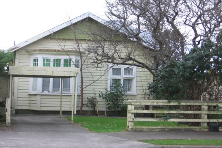 Photo of property in 437 College Street, Hokowhitu, Palmerston North, 4410