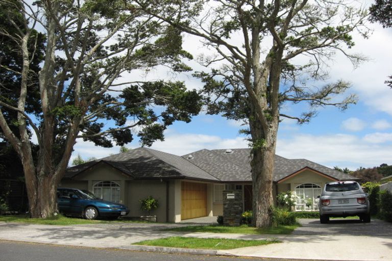 Photo of property in 42 Valley Road, Pukekohe, 2120