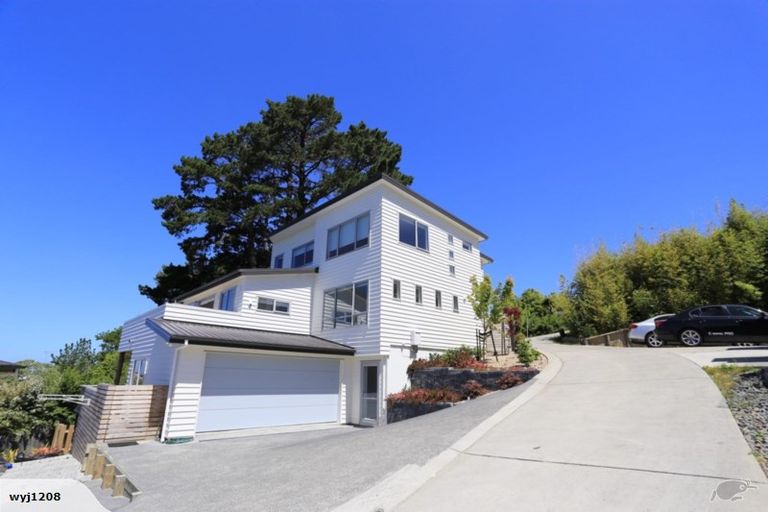 Photo of property in 104 Fairview Avenue, Fairview Heights, Auckland, 0632