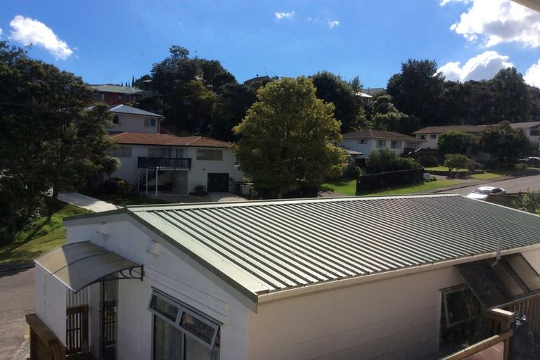 Photo of property in 17 Sapphire Place, Bayview, Auckland, 0629