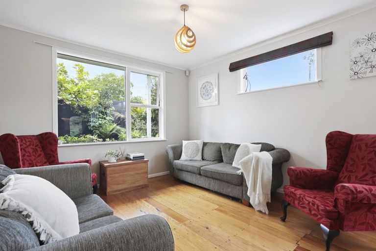 Photo of property in 116 Mokoia Road, Chatswood, Auckland, 0626