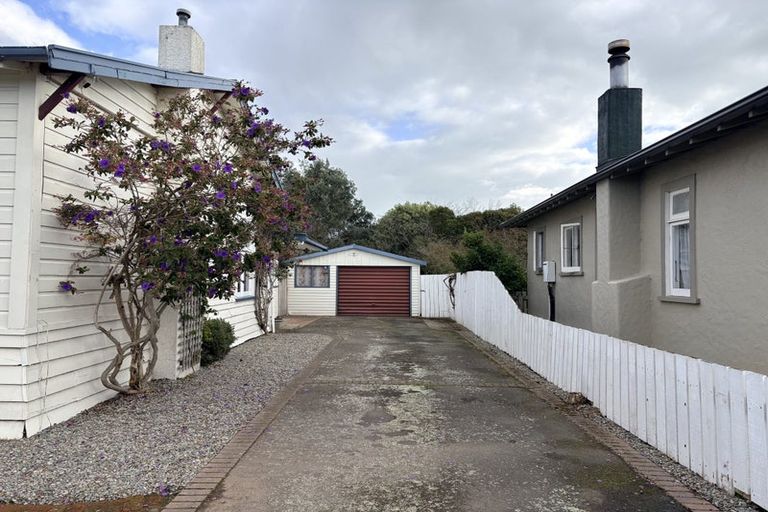 Photo of property in 24 Lyndhurst Street, Takaro, Palmerston North, 4412