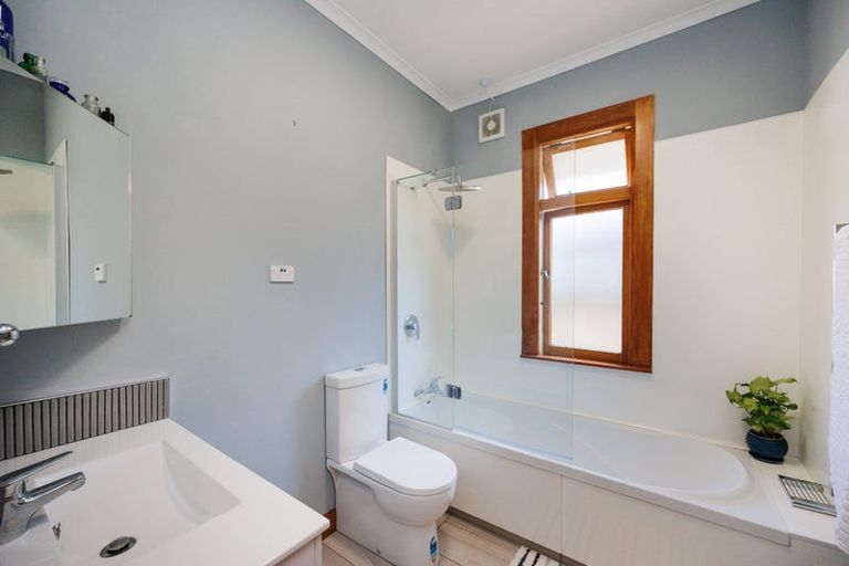 Photo of property in 15 Miro Street, Takaro, Palmerston North, 4410