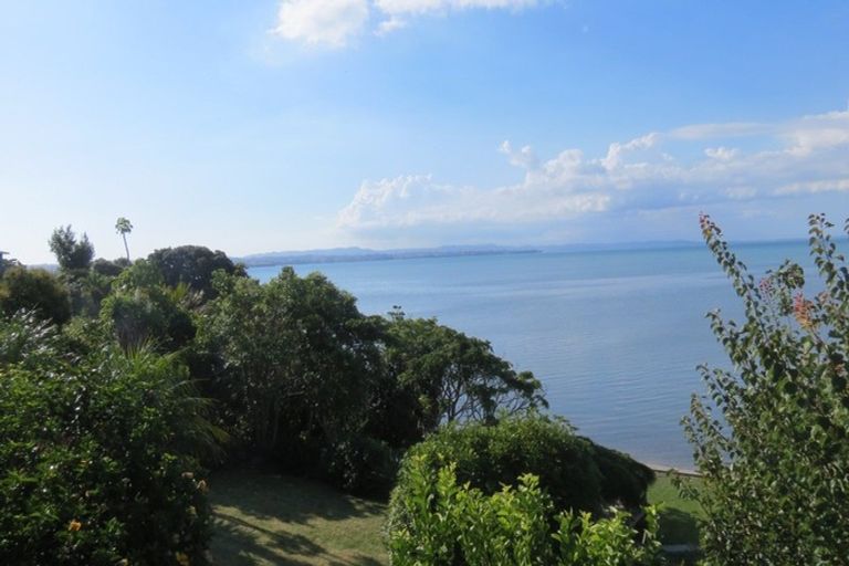 Photo of property in 4 Crispe Road, Clarks Beach, 2122