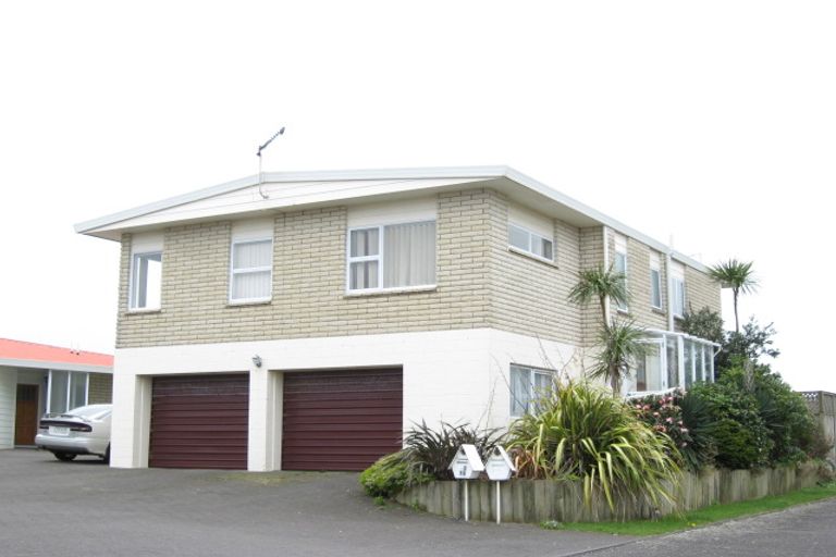 Photo of property in 1/15 Chatswood Grove, Fitzroy, New Plymouth, 4312