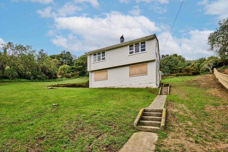 Photo of property in 35 Durham Street, Cannons Creek, Porirua, 5024