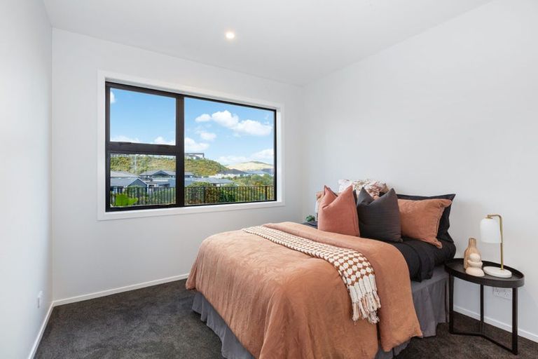 Photo of property in 11 Paul Adams Way, Aotea, Porirua, 5024