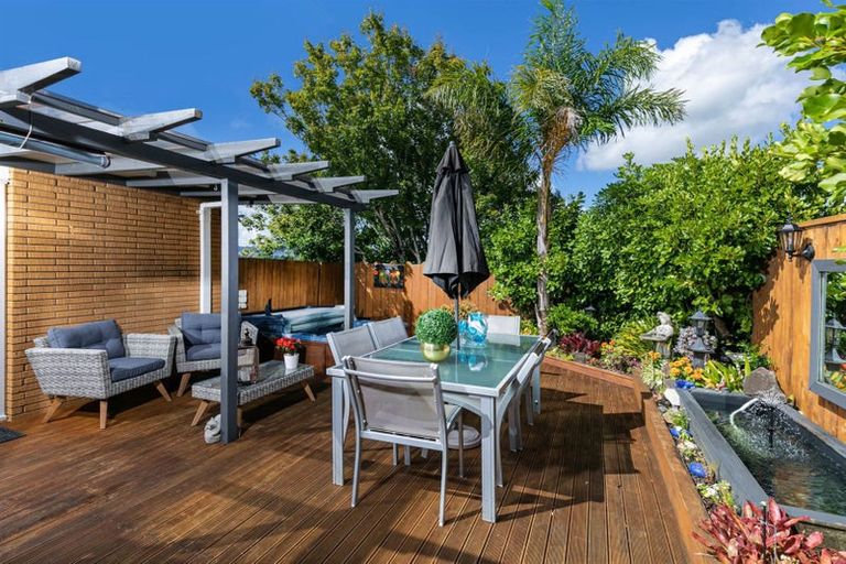 Photo of property in 59 Spence Road, Henderson, Auckland, 0612