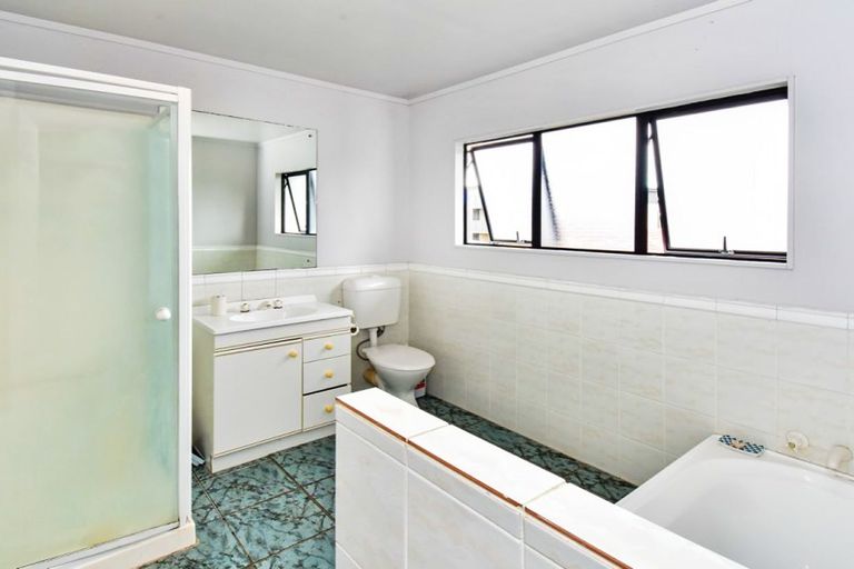 Photo of property in 3/26 Alfriston Road, Manurewa East, Auckland, 2102