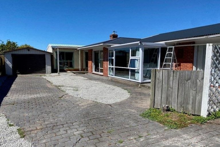 Photo of property in 8a Newnham Terrace, Upper Riccarton, Christchurch, 8041