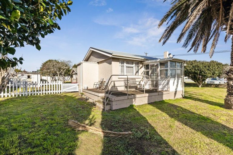 Photo of property in 48 Mouatt Street, Waitara, 4320