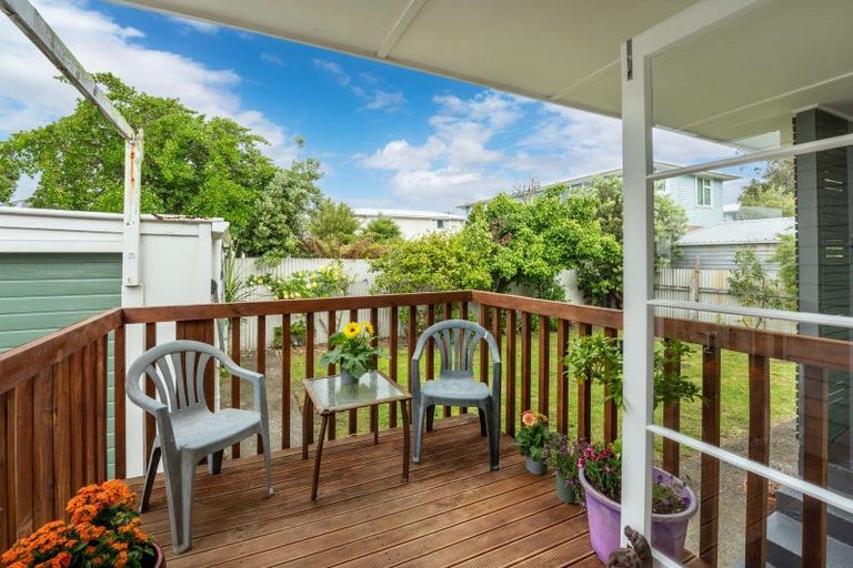 Photo of property in 32 Bay Street, Petone, Lower Hutt, 5012