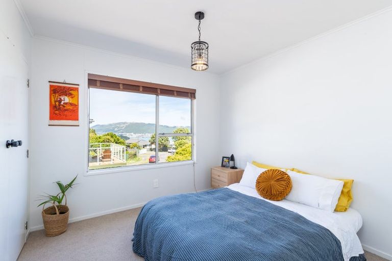 Photo of property in 7 Livet Place, Papakowhai, Porirua, 5024