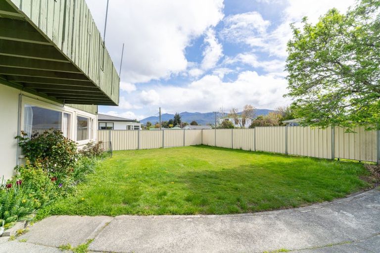 Photo of property in 30 Moana Crescent, Te Anau, 9600