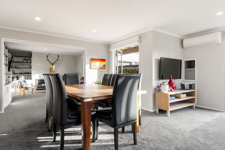 Photo of property in 49 Clare Street, Cambridge, 3434
