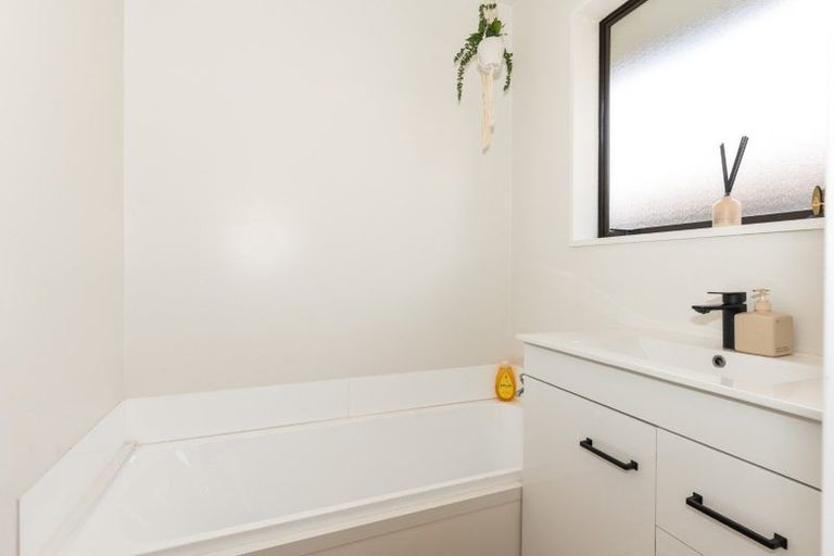 Photo of property in 16b Beauford Place, Parklands, Christchurch, 8083