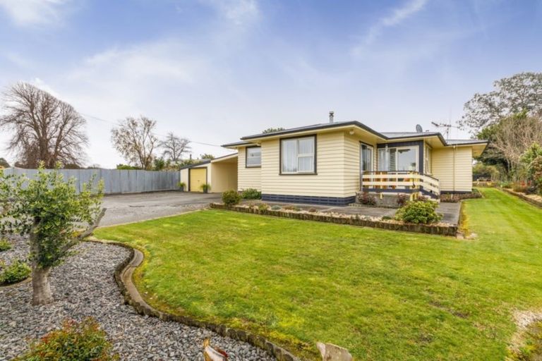 Photo of property in 72 Pukepapa Road, Marton, 4710