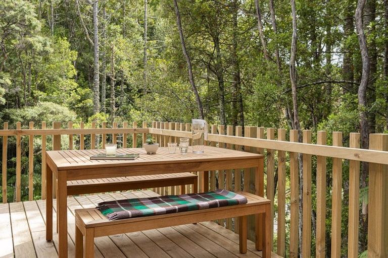 Photo of property in 27 Lett Road, Snells Beach, 0920