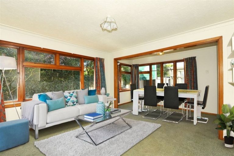 Photo of property in 180 Main North Road, Redwood, Christchurch, 8051