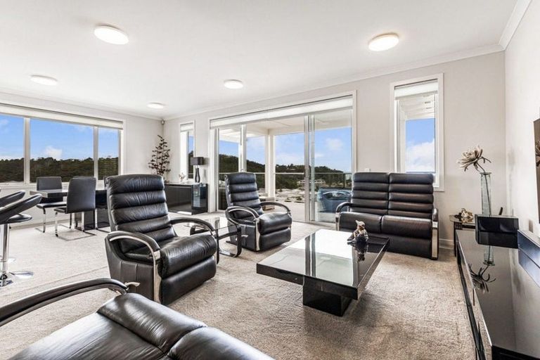 Photo of property in 49 Panorama Heights, Orewa, 0931