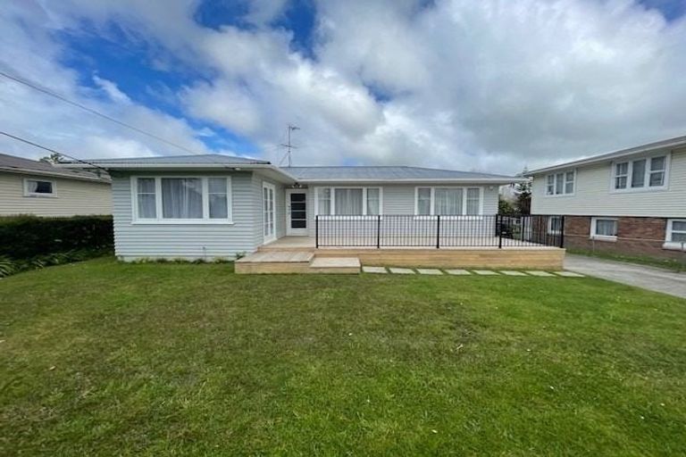 Photo of property in 60 St Leonards Road, Kelston, Auckland, 0602