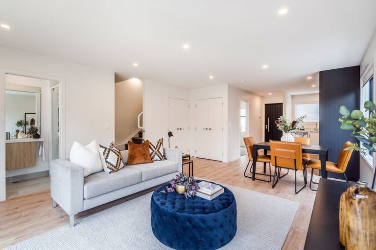 Photo of property in 5c Nea Place, Hillcrest, Auckland, 0627