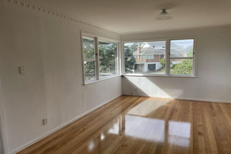 Photo of property in 129 Tiroroa Avenue, Te Atatu South, Auckland, 0610