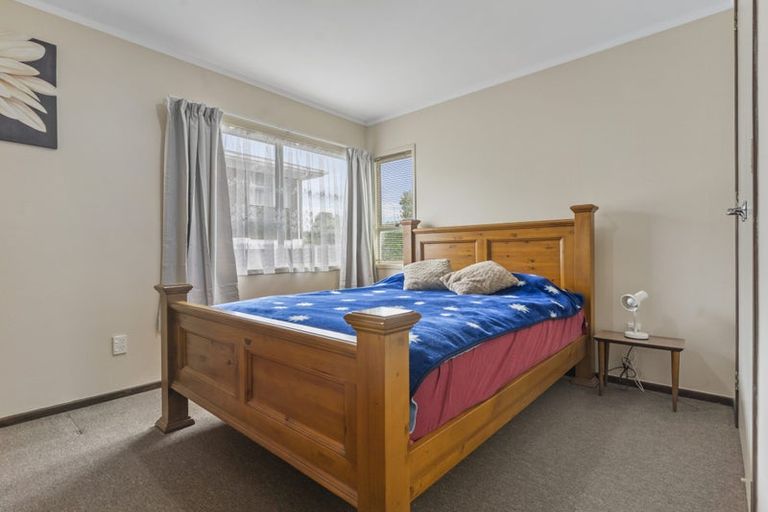 Photo of property in 1/6 Honey Place, Weymouth, Auckland, 2103