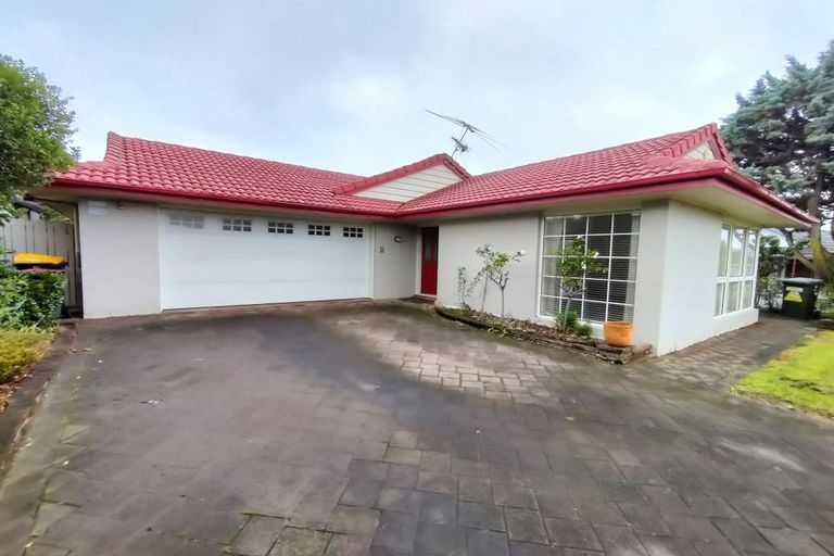 Photo of property in 20 Carriage Close, Northpark, Auckland, 2013