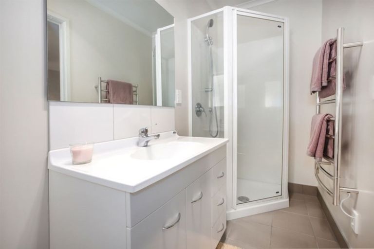 Photo of property in 54 Te Puia Drive, Aotea, Porirua, 5024