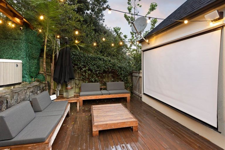 Photo of property in 19a Riddell Road, Glendowie, Auckland, 1071