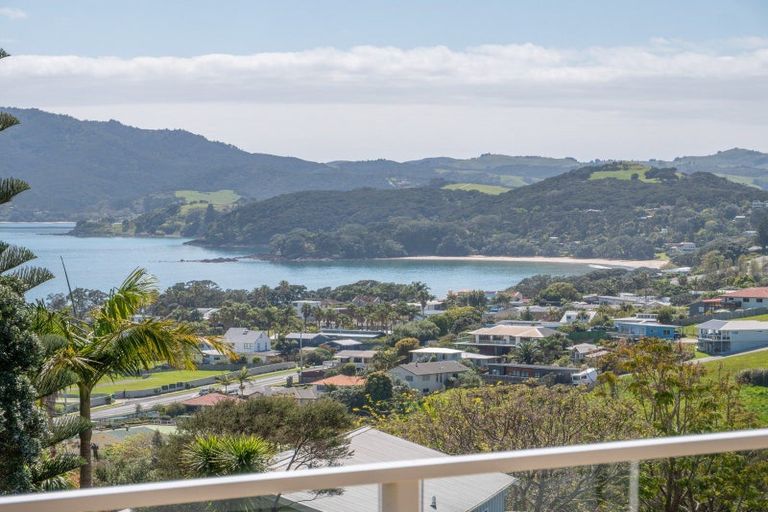Photo of property in 5 Eagles Way, Cable Bay, 0420