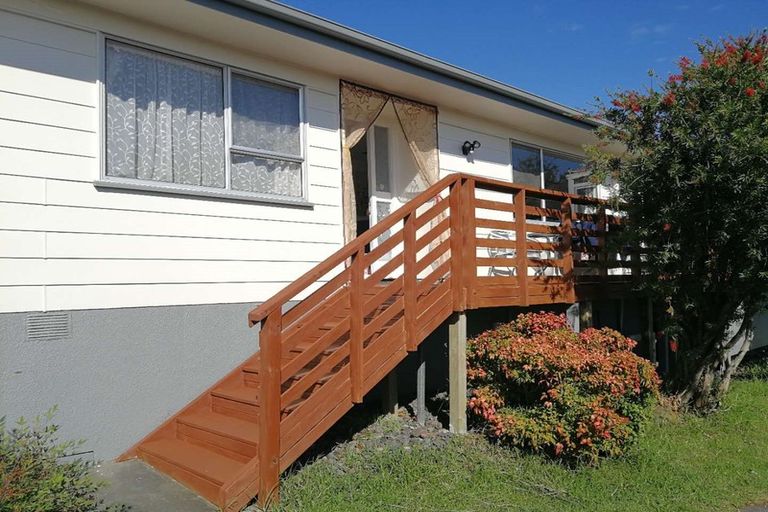 Photo of property in 13 Merida Place, Unsworth Heights, Auckland, 0632