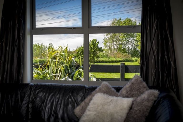 Photo of property in 18 Millesimes Way, Yaldhurst, Christchurch, 8042