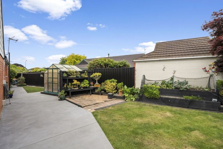 Photo of property in 10 Swithland Place, Avonhead, Christchurch, 8042