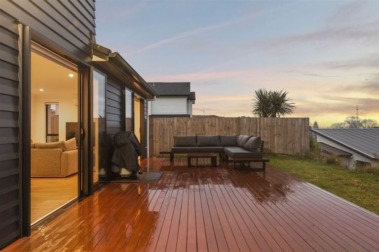 Photo of property in 9 Tawatawa Street, Long Bay, Auckland, 0630