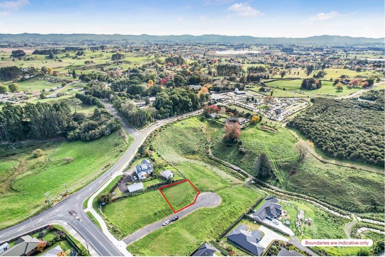 Photo of property in 5 Pukatea Lane, Grandview Heights, 3200