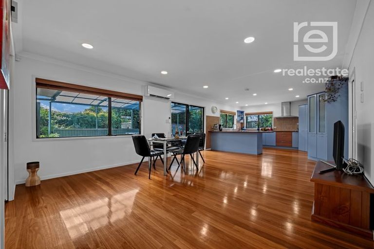 Photo of property in 4 Janome Place, Bucklands Beach, Auckland, 2014