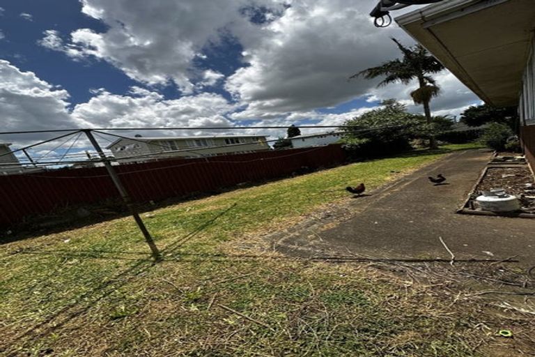 Photo of property in 23 Flat Bush Road, Otara, Auckland, 2023