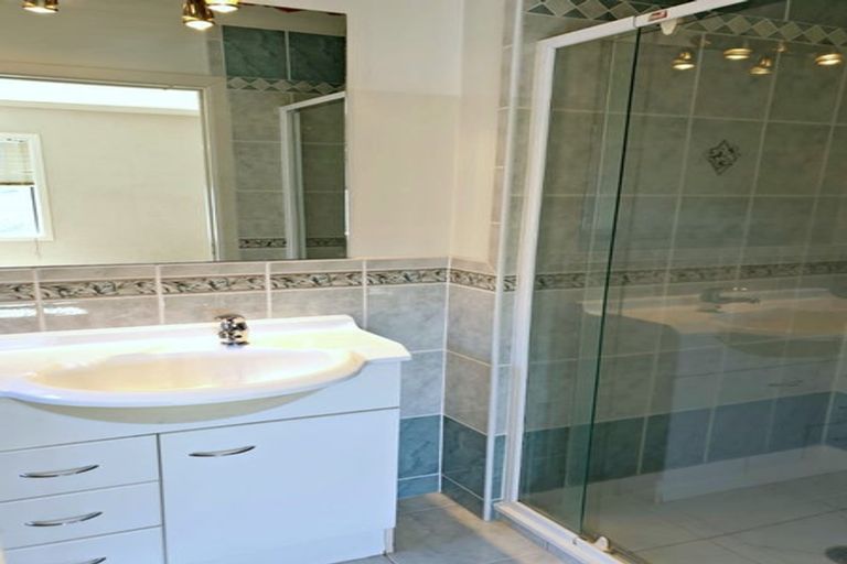 Photo of property in 102 Huntington Drive, Huntington Park, Auckland, 2013