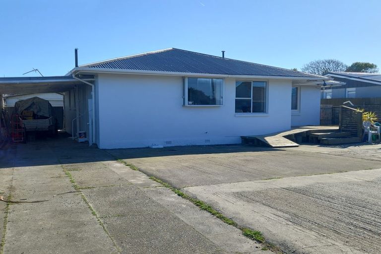 Photo of property in 33 Merrington Crescent, Aranui, Christchurch, 8061