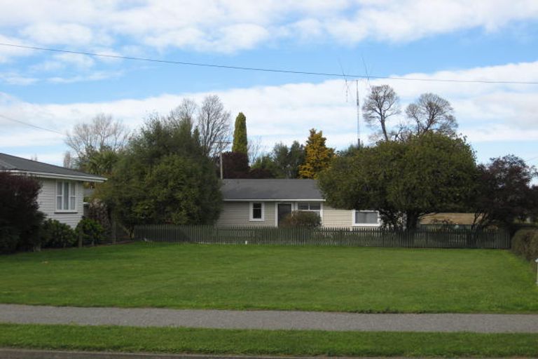 Photo of property in 71 Makora Road, Masterton, 5810