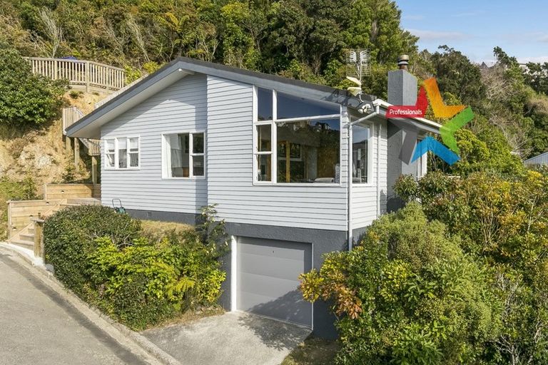 Photo of property in 80 Collier Avenue, Karori, Wellington, 6012